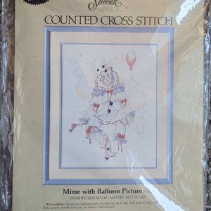 Crewel Needlepoint Vintage Kit Counted Cross stitch Mime Balloon 1987